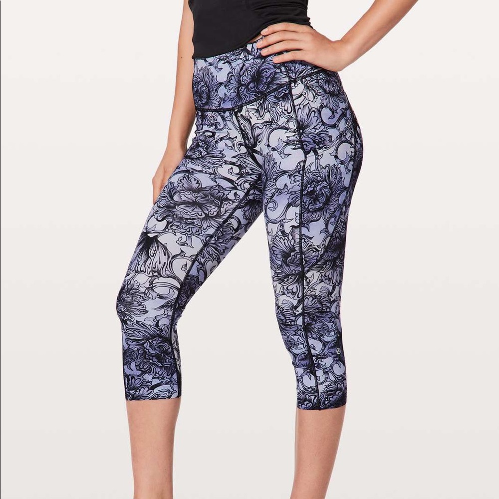 NWOT Lululemon Fast & Free Crop II *Nulux - Size 8